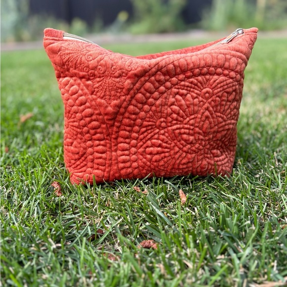 Elegant Quilted Terracotta Bag - Picture 1 of 6